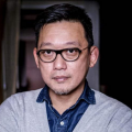国产精品自在自线免费观看